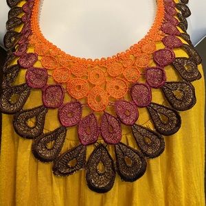 Two apples, L, beautifully detailed top